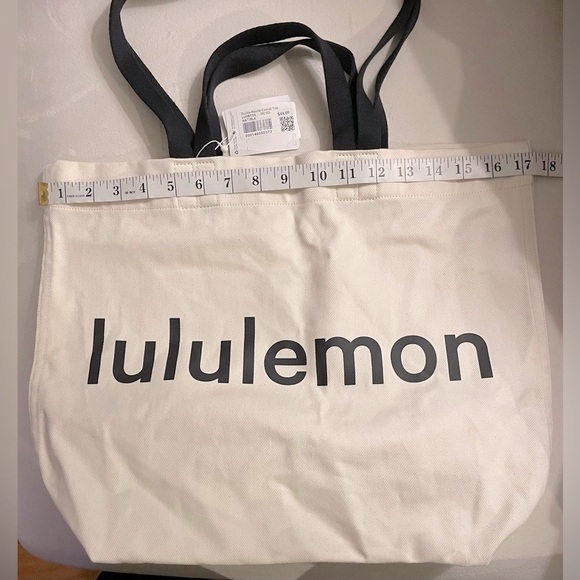NWT Lululemon Double Handle Canvas Tote Bag 17L Natural & Black - Picture 10 of 13